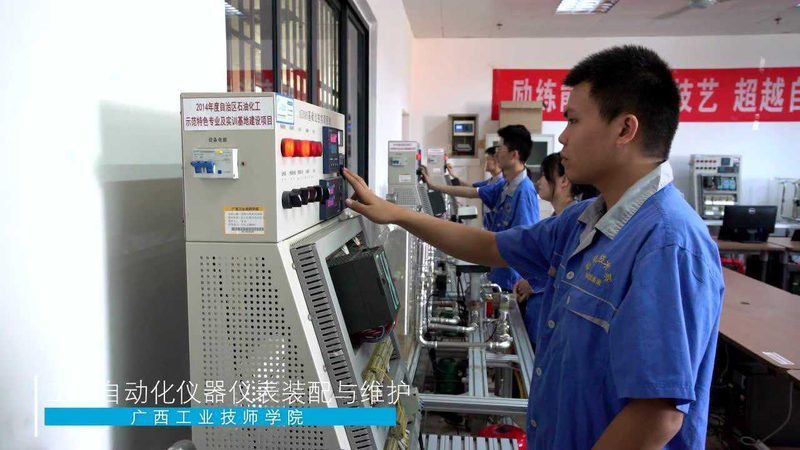 多量程差压变送器：揭秘其工作原理与选型要点